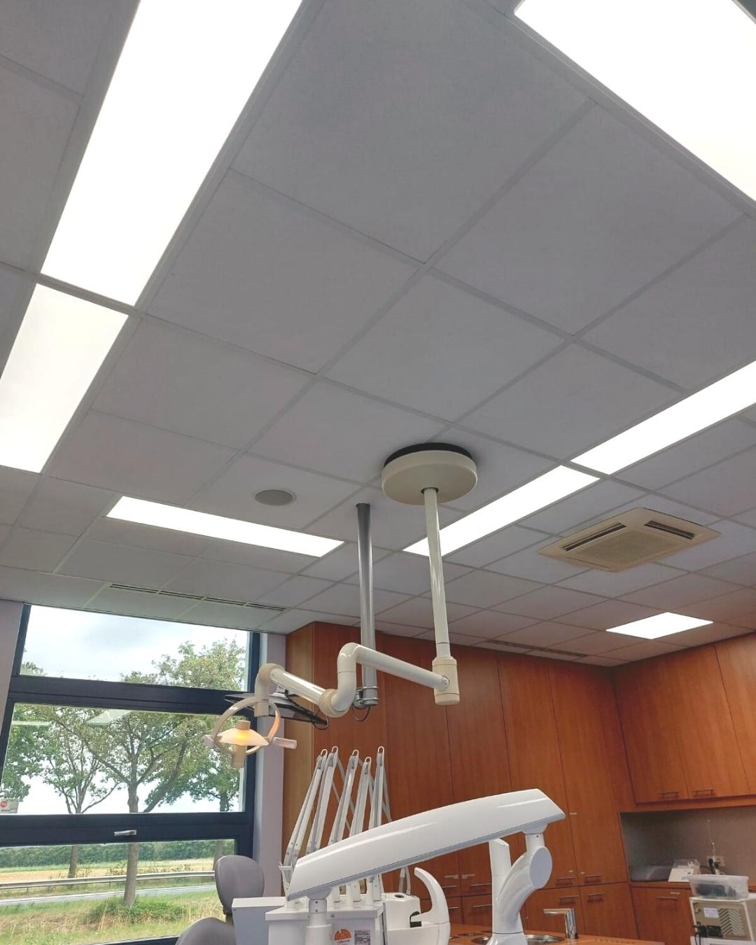 Dental clinic Verhagen treatment room LED light Dentled 120