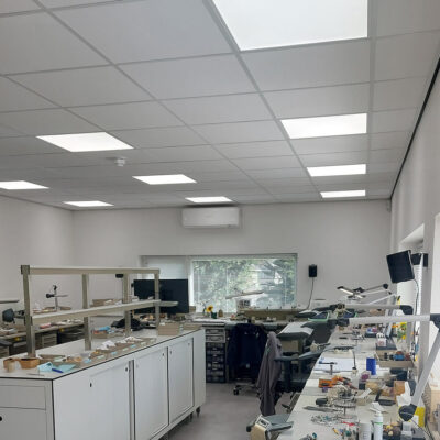 DentLED DL60 lamps at Tandlab De Meern workstations and 3D printing room.