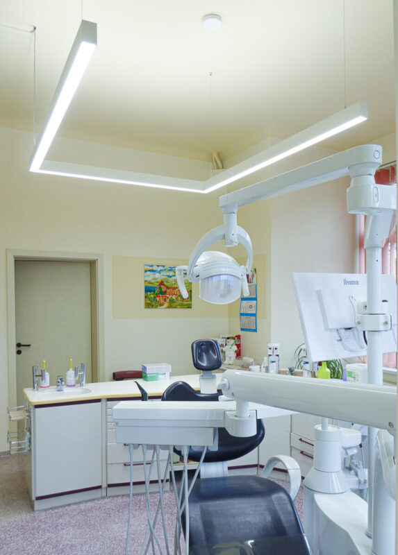 DentLed PHU LED lamp for natural daylight-quality lighting in Zahnarztpraxis Brand-Erbisdorf