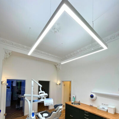 DentLED PHU U-Form light at Dr. Bakhtyari’s Berlin dental clinic.