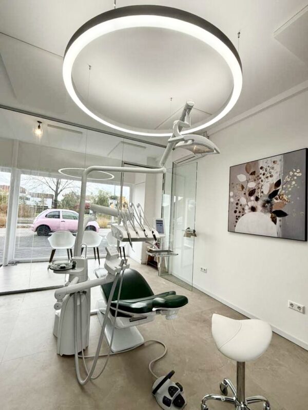 Dentled PVR150 lighting enhancing comfort and clarity at JUMA Dental Hygiene Utrecht