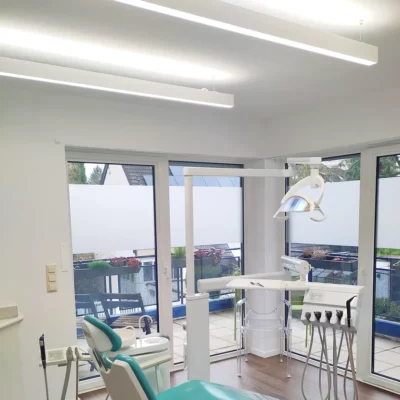 PHL18 5000K full-spectrum dental lighting at Zahnarztpraxis Rathke, Brühl.