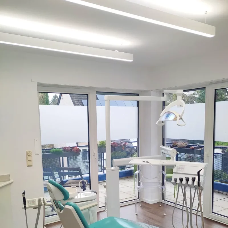 PHL18 5000K full-spectrum dental lighting at Zahnarztpraxis Rathke, Brühl.